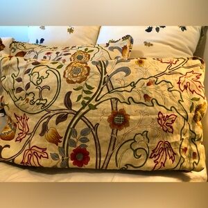 Zoffany William Morris pattern pair of oblong pillows 26x14
